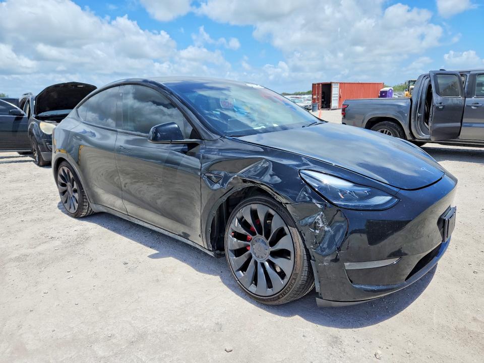 2020 Tesla Model y VIN 5YJYGDEF8LF027911 COPART salvage auction — FRONT END, Fl - Cert Of Title Slvg Rebuildable, sold $200 on 2026-07-29 (photo 4)
