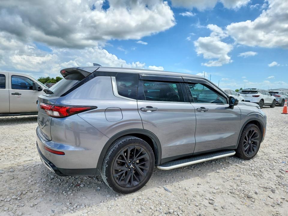 2022 Mitsubishi Outlander VIN JA4J3UA81NZ075570 COPART salvage auction — FRONT END, TX - SALVAGE VEHICLE TITLE (P), sold $6,200 on 2026-07-23 (photo 3)