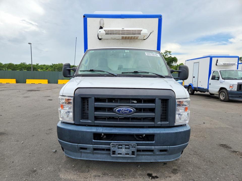 2023 Ford E-350 VIN 1FDWE3FK6PDD08469 COPART salvage auction — NORMAL WEAR, FL - CERTIFICATE OF TITLE, sold $11,500 on 2026-07-29 (photo 5)