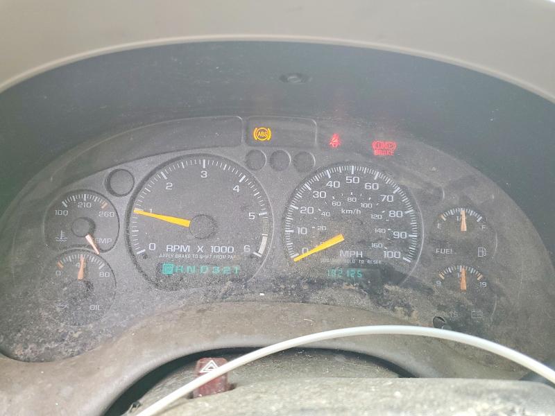 2001 Chevrolet Blazer VIN 1GNDT13W31K204271 COPART salvage auction — MINOR DENT/SCRATCHES, Co - Dis/Dlr/Exp Only Clean Title, sold $375 on 2026-07-02 (photo 9)