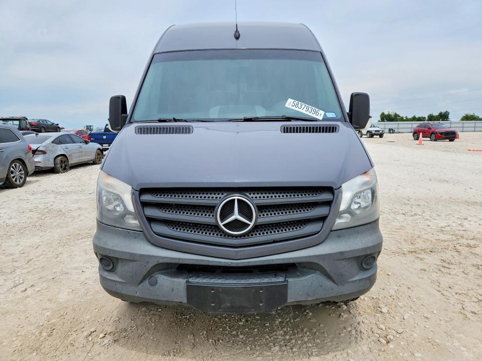 2017 Mercedes-benz Sprinter VIN WD3PE7CD1HP525735 COPART salvage auction — MECHANICAL, Tx - Certificate Of Title, sold $3,300 on 2026-07-13 (photo 5)