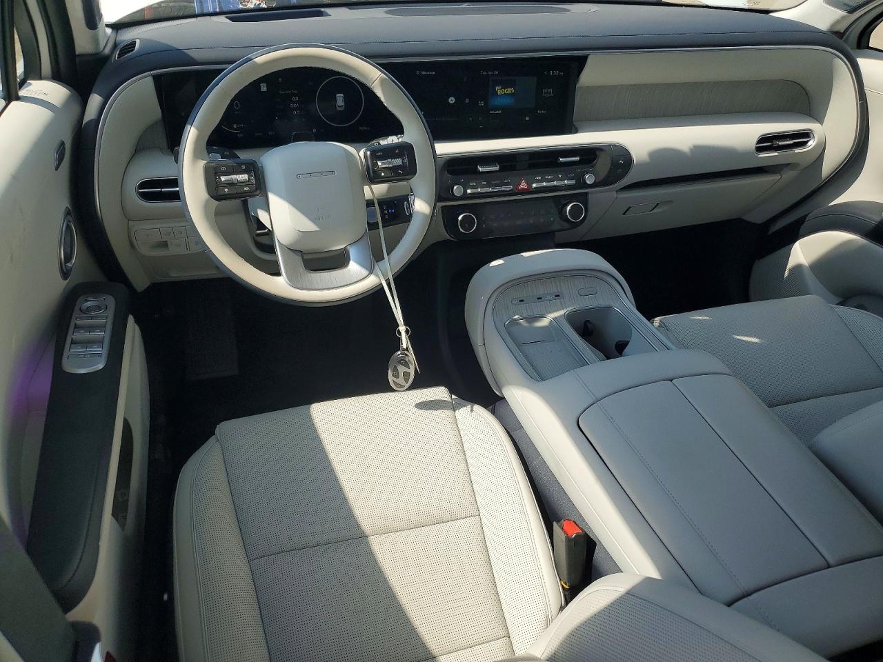 2026 Hyundai Palisade VIN KM8RM5SA3TU040063 COPART salvage auction — Side, AL - CERT OF TITLE-SALVAGE TITLE, sold $28,250 on 2026-08-20 (photo 8)