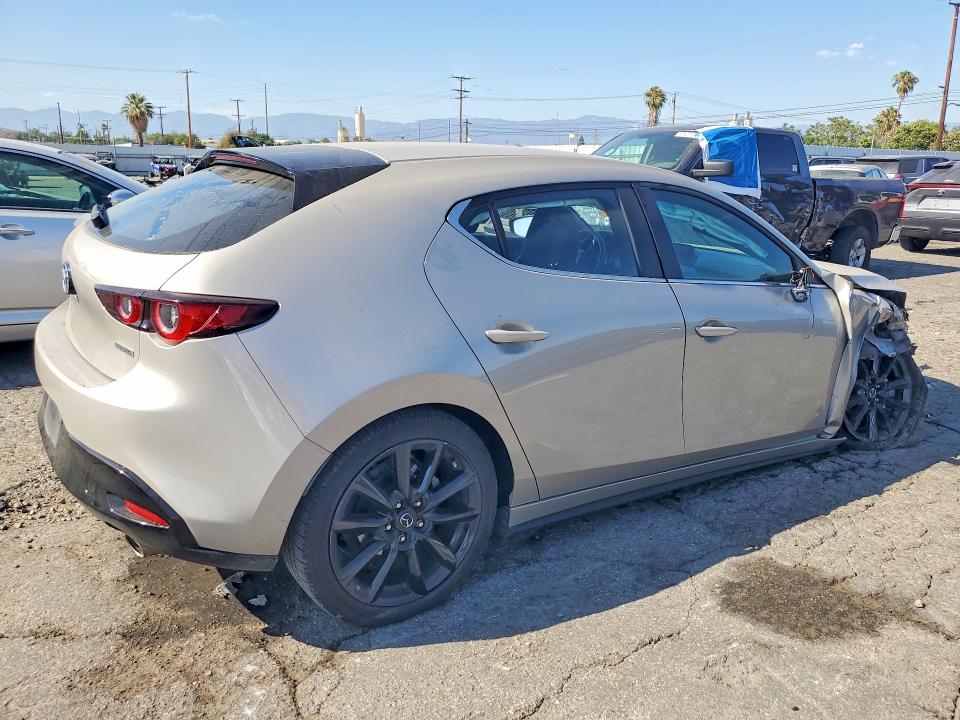 2025 Mazda 3 VIN JM1BPAKM1S1752832 COPART salvage auction — FRONT END, Fl - Dlr Only Cert Of Destruction, sold $2,500 on 2026-07-30 (photo 3)