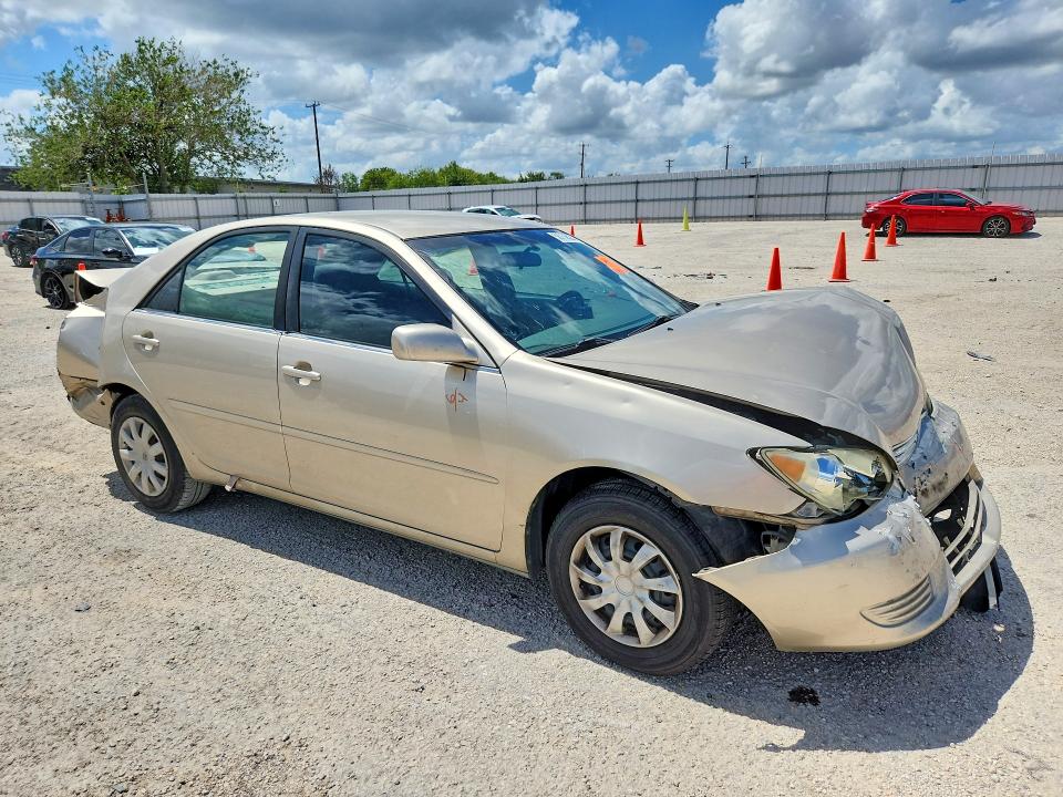 2005 Toyota Camry VIN 4T1BE32K05U073715 COPART salvage auction — FRONT END, TX - SALVAGE VEHICLE TITLE, sold $300 on 2026-07-09 (photo 4)
