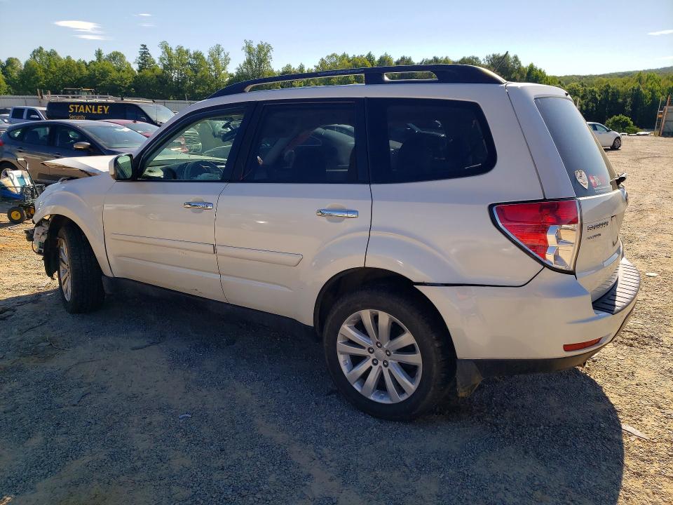 2013 Subaru Forester VIN JF2SHAEC8DH419216 COPART salvage auction — FRONT END, OH - CERT OF TITLE-SALVAGE, sold $300 on 2026-07-17 (photo 2)