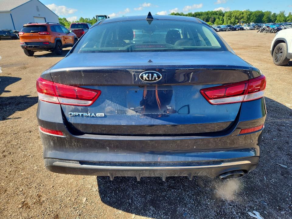 2019 Kia Optima VIN 5XXGT4L32KG329884 COPART salvage auction — VANDALISM, OH - CERT OF TITLE-SALVAGE, sold $825 on 2026-07-02 (photo 6)