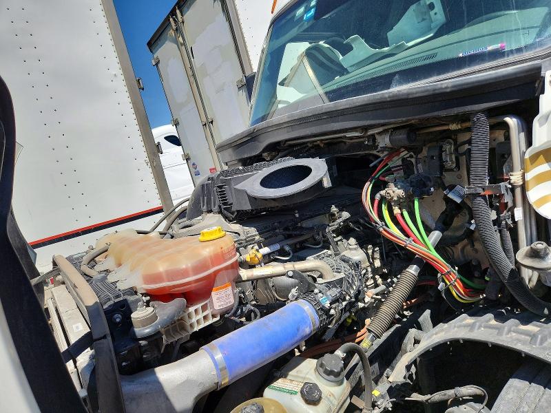 2023 Freightliner Cascadia 126 VIN 3AKJHHDR2PSNP3511 COPART salvage auction — SIDE, IN - DIS/DLR/EXP ONLY CLEAN TITLE, sold $35,750 on 2026-07-07 (photo 7)