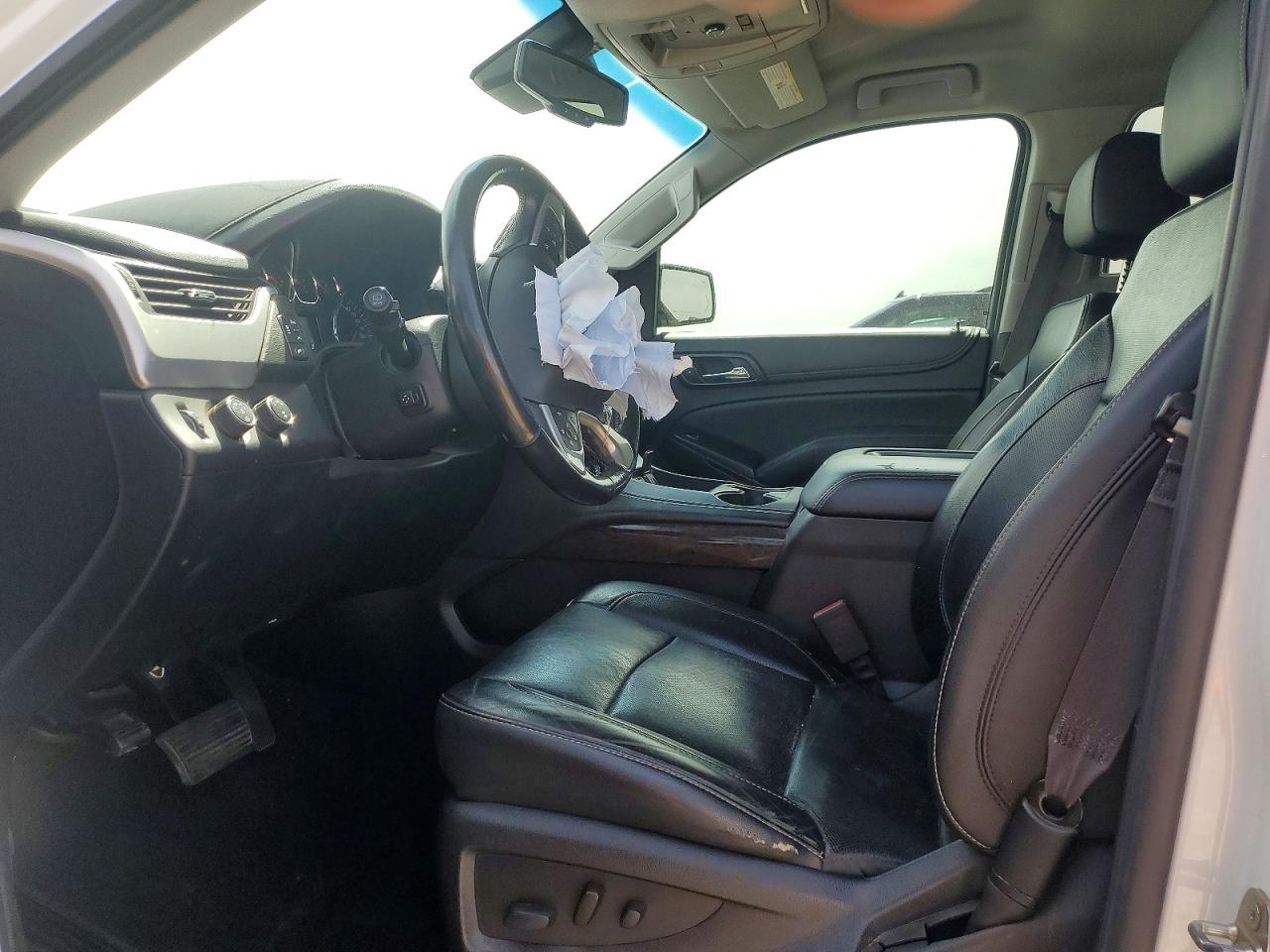 2017 GMC Yukon VIN 1GKS2GKCXHR113856 COPART salvage auction — Front End, Sv - Salvage Title, sold $2,500 on 2026-09-22 (photo 7)