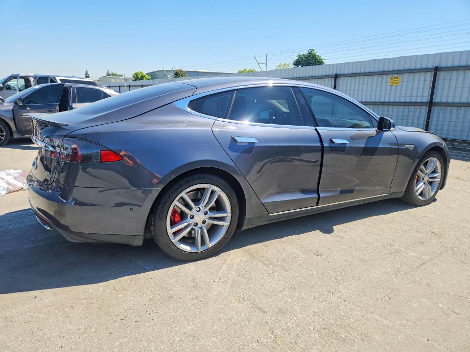 2014 Tesla Model s VIN 5YJSA1H12EFP60545 COPART salvage auction — NORMAL WEAR, Ca - Dis/Dlr/Exp Only Clean Title, sold $2,650 on 2026-07-10 (photo 3)