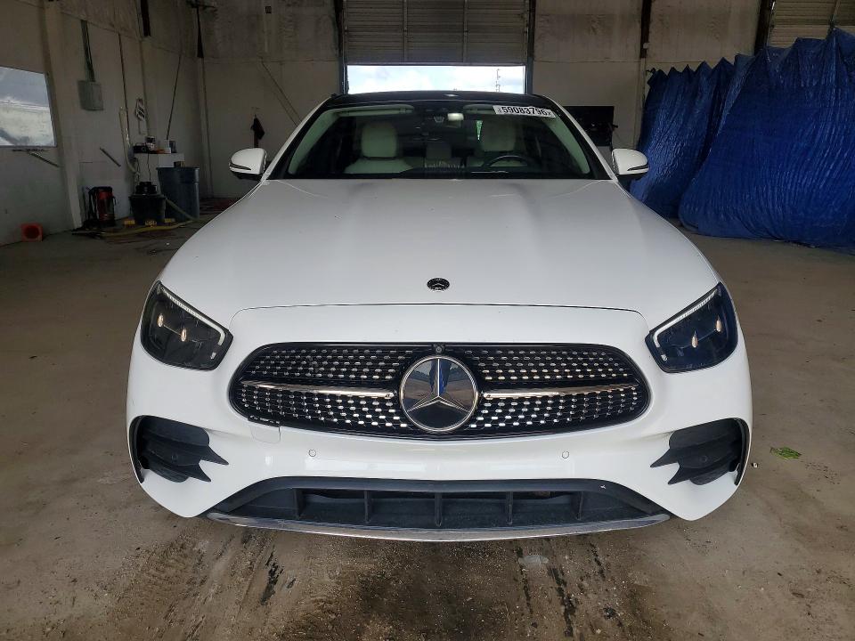 2022 Mercedes-benz E-klasse VIN W1KZF8DB7NB089776 COPART salvage auction — WATER/FLOOD, Ky - Cert Of Title-Salvage Water, sold $800 on 2026-07-27 (photo 5)
