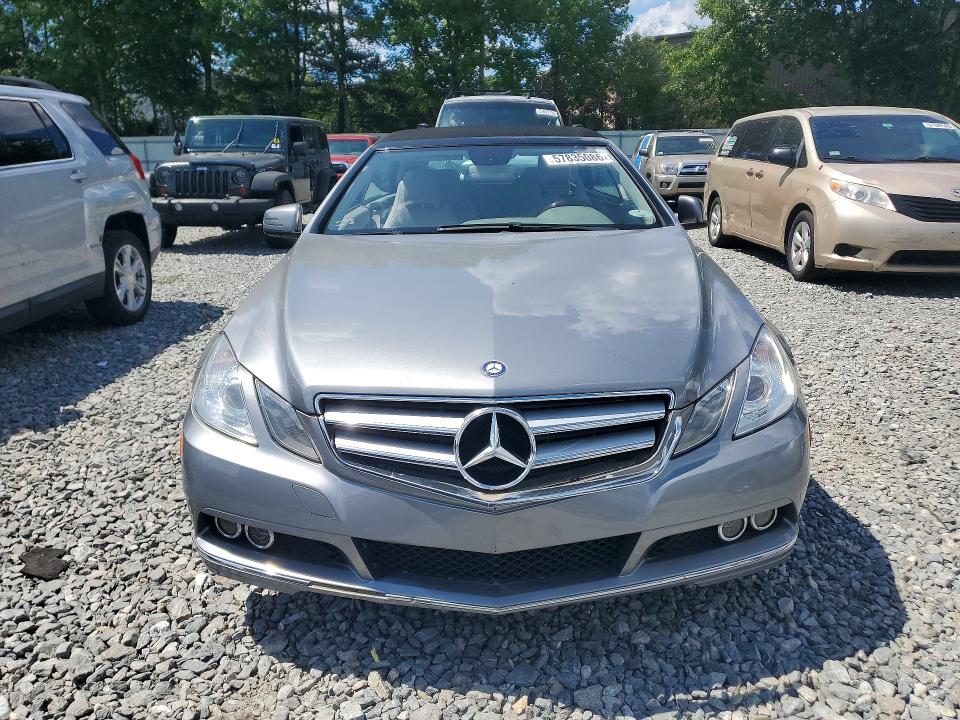 2011 Mercedes-benz E-class VIN WDDKK5GF8BF091678 COPART salvage auction — SIDE, Fl - Cert Of Title Slvg Rebuildable, sold $2,500 on 2026-07-08 (photo 5)
