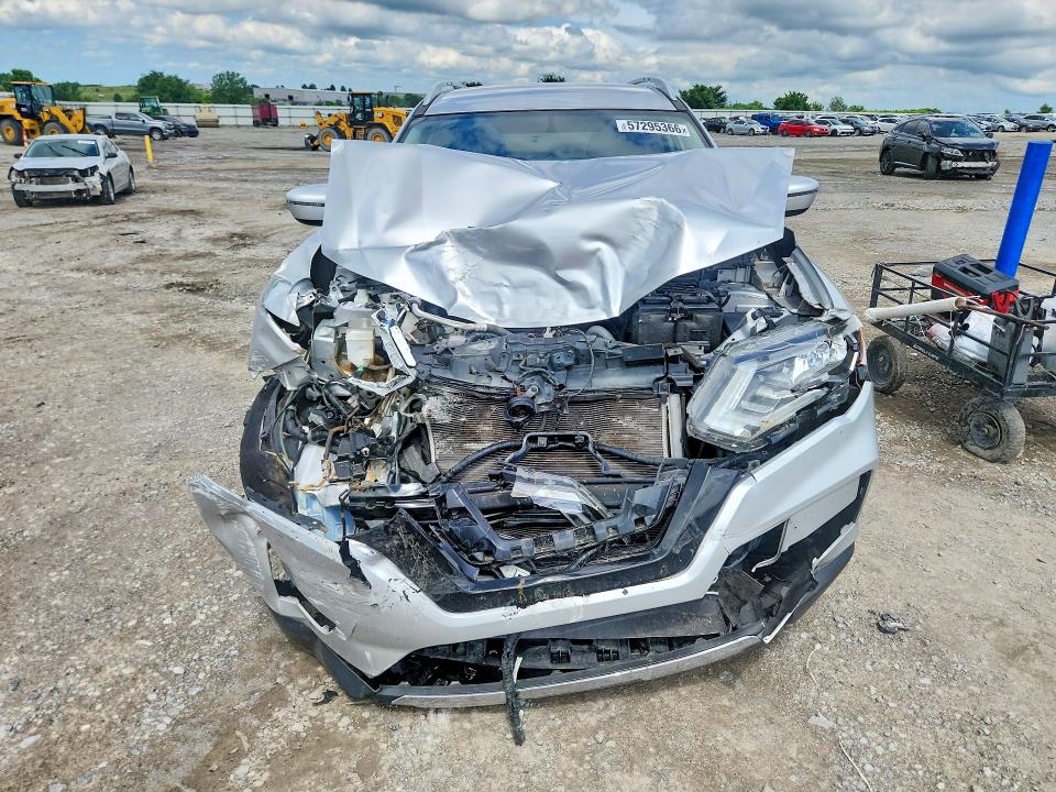 2017 Nissan Rogue VIN JN8AT2MV6HW252314 COPART salvage auction — FRONT END, Tn - Salvage Certificate, sold $650 on 2026-07-02 (photo 5)