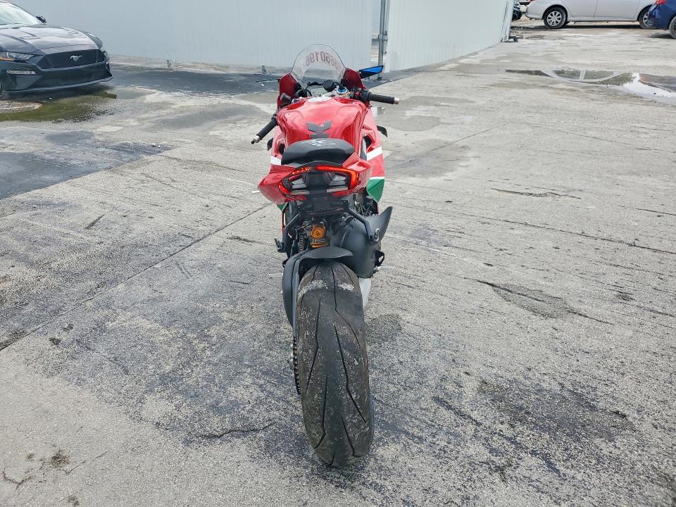 2023 Ducati VIN ZDMDAGWW7PB003144 COPART salvage auction — ROLLOVER, Fl - Certificate Of Destruction, sold $13,000 on 2026-07-09 (photo 4)