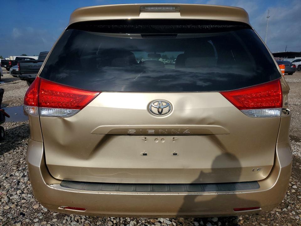 2011 Toyota Sienna VIN 5TDKK3DC4BS005968 COPART salvage auction — SIDE, Tx - Salvage Vehicle Title, sold $2,000 on 2026-07-13 (photo 6)