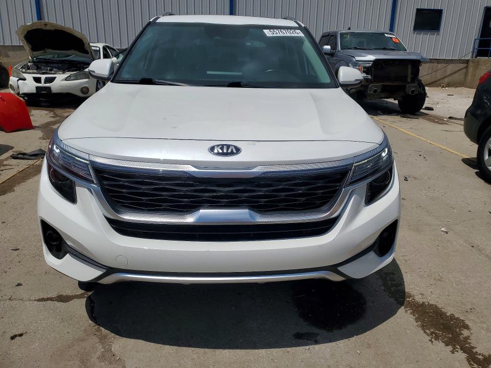 2021 Kia Seltos VIN KNDERCAAXM7139215 COPART salvage auction — SIDE, Ky - Cert Of Title-Salvage, sold $5,700 on 2026-07-08 (photo 5)
