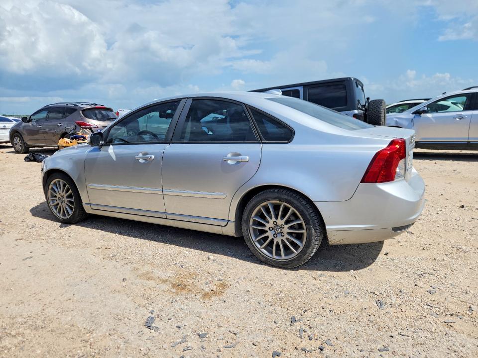 2009 Volvo S40 VIN YV1MS382092462783 COPART salvage auction — WATER/FLOOD, Tx - Salvage Title-Flood Damage, sold $125 on 2026-07-02 (photo 2)