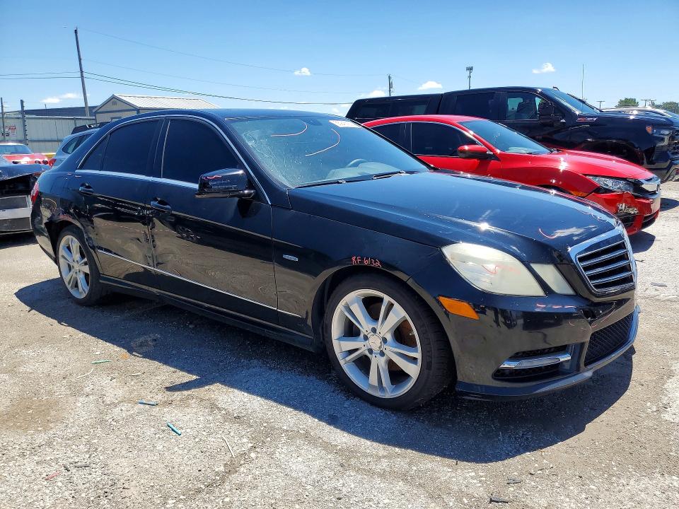 2012 Mercedes-benz E-klasse VIN WDDHF8JB4CA537197 COPART salvage auction — SIDE, In - Cert Of Title-Salvage Title, sold $700 on 2026-07-20 (photo 4)