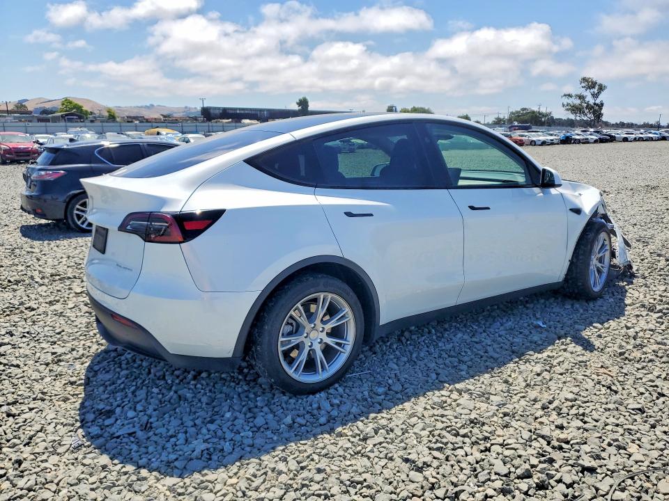 2024 Tesla Model y VIN 7SAYGAEE5RF994669 COPART salvage auction — FRONT END, Ca - Salvage Certificate, sold $13,200 on 2026-07-13 (photo 3)