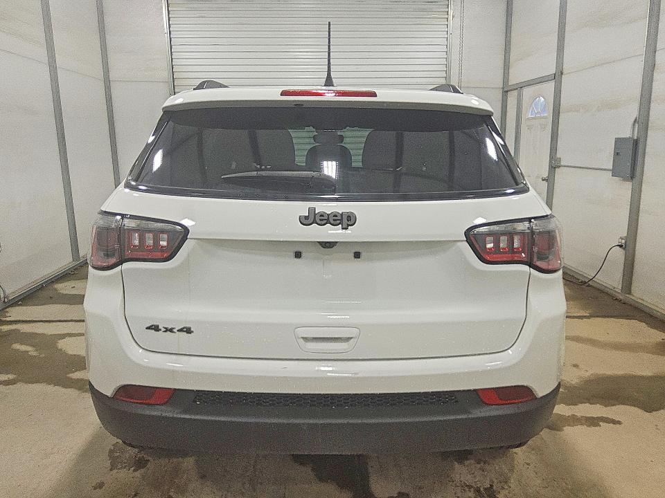 2025 Jeep Compass VIN 3C4NJDBN4ST586937 COPART salvage auction — MINOR DENT/SCRATCHES, GA - CERTIFICATE OF TITLE, sold $16,800 on 2026-08-27 (photo 6)