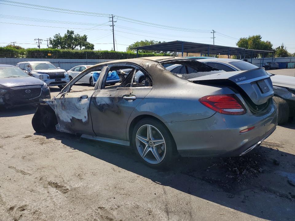 2019 Mercedes-benz E-klasse VIN WDDZF4JB7KA526979 COPART salvage auction — BURN, Ca - Non-Repairable Vehicle Cert, sold $150 on 2026-08-06 (photo 2)