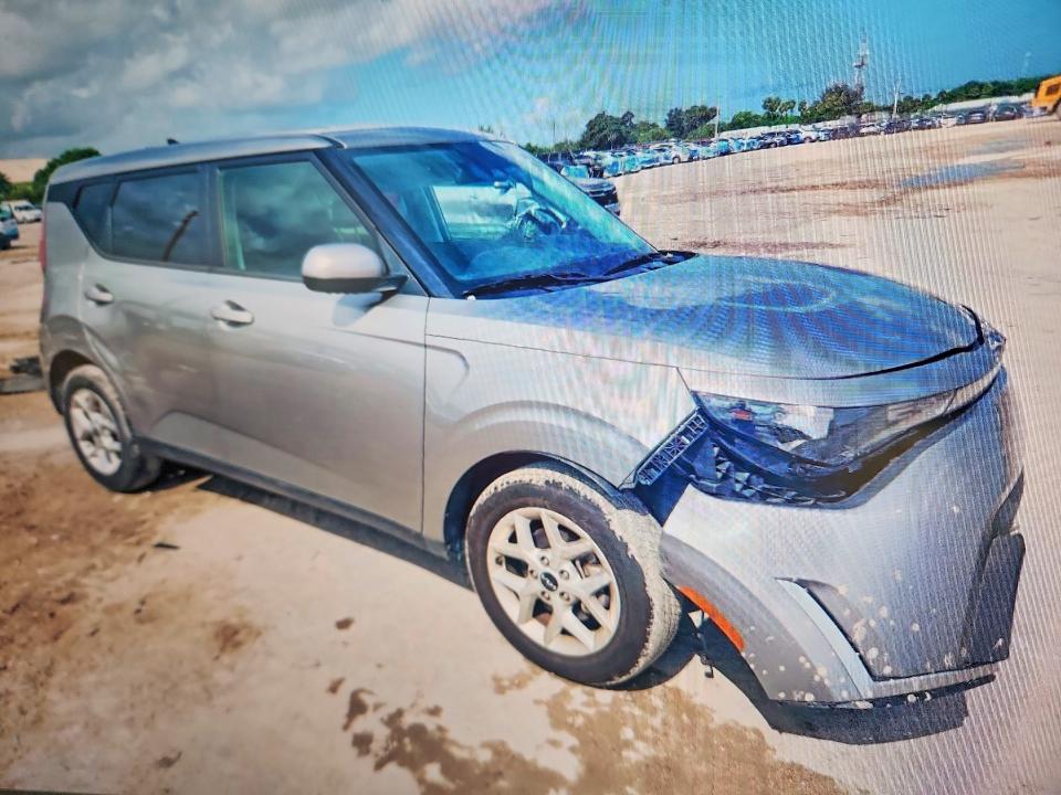 2025 Kia Soul VIN KNDJ23AU3S7936223 COPART salvage auction — FRONT END, Fl - Certificate Of Title, sold $4,850 on 2026-07-06 (photo 4)