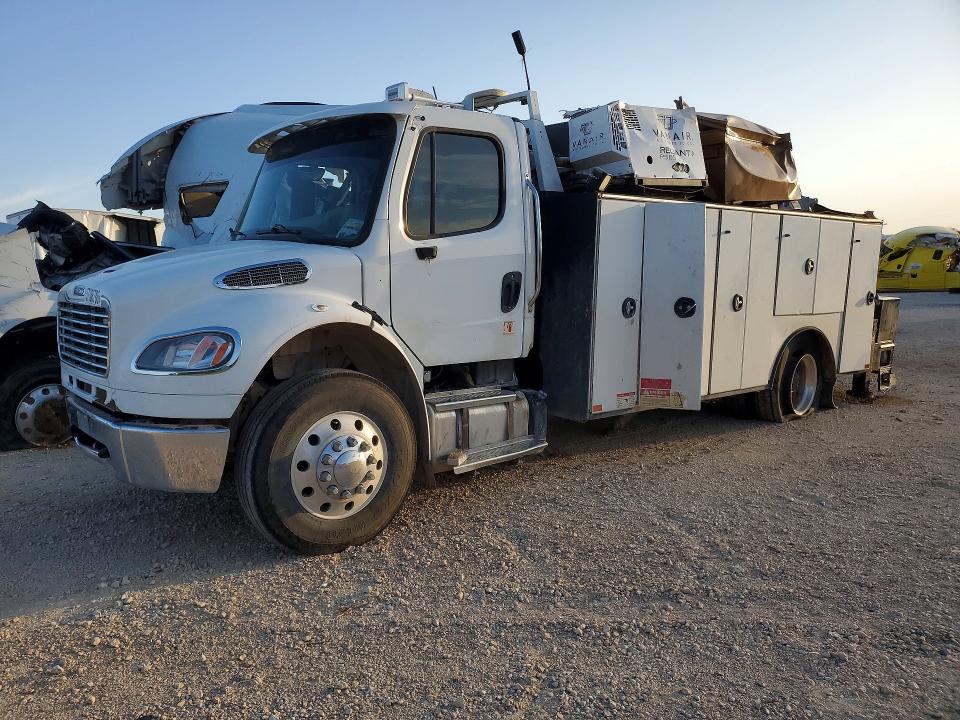 2016 Freightliner M2 106 VIN 3ALACXCY8GDHA7843 COPART salvage auction — ROLLOVER, TX - SALVAGE VEHICLE TITLE, sold $60 on 2026-07-29 (photo 1)