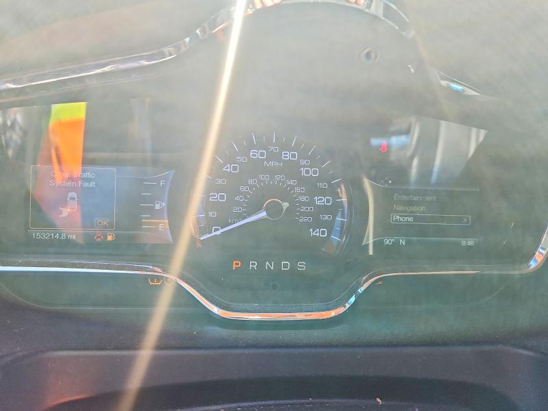 2019 Lincoln Mkt VIN 2LMHJ5ATXKBL01690 COPART salvage auction — MINOR DENT/SCRATCHES, IN - CERTIFICATE OF TITLE, sold $1,650 on 2026-07-30 (photo 9)