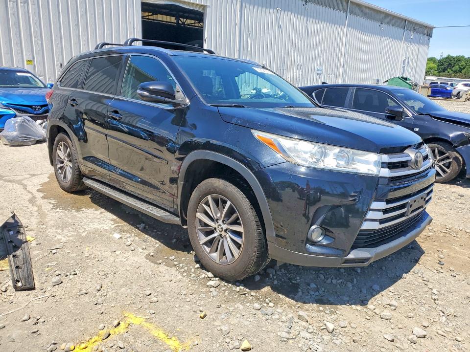 2018 Toyota Highlander VIN 5TDJZRFH9JS555457 COPART salvage auction — SIDE, Nj - Cert Of Title-Salvage, sold $2,250 on 2026-07-29 (photo 4)