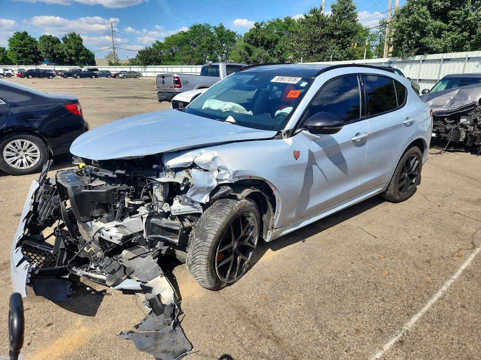 2021 Alfa romeo Stelvio VIN ZASPAKBN6M7D15373 COPART salvage auction — FRONT END, Oh - Cert Of Title-Salvage, sold $2,150 on 2026-07-08 (photo 1)