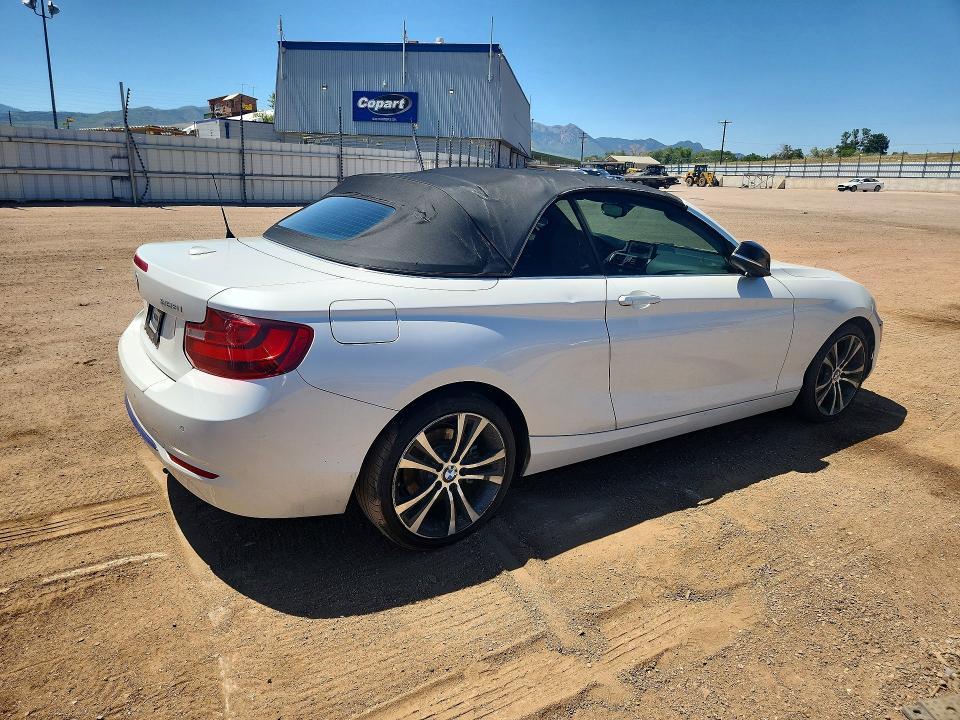 2015 BMW 2er VIN WBA1K7C55FV235128 COPART salvage auction — MINOR DENT/SCRATCHES, Co - Dis/Dlr/Exp Only Clean Title, sold $3,450 on 2026-07-13 (photo 3)