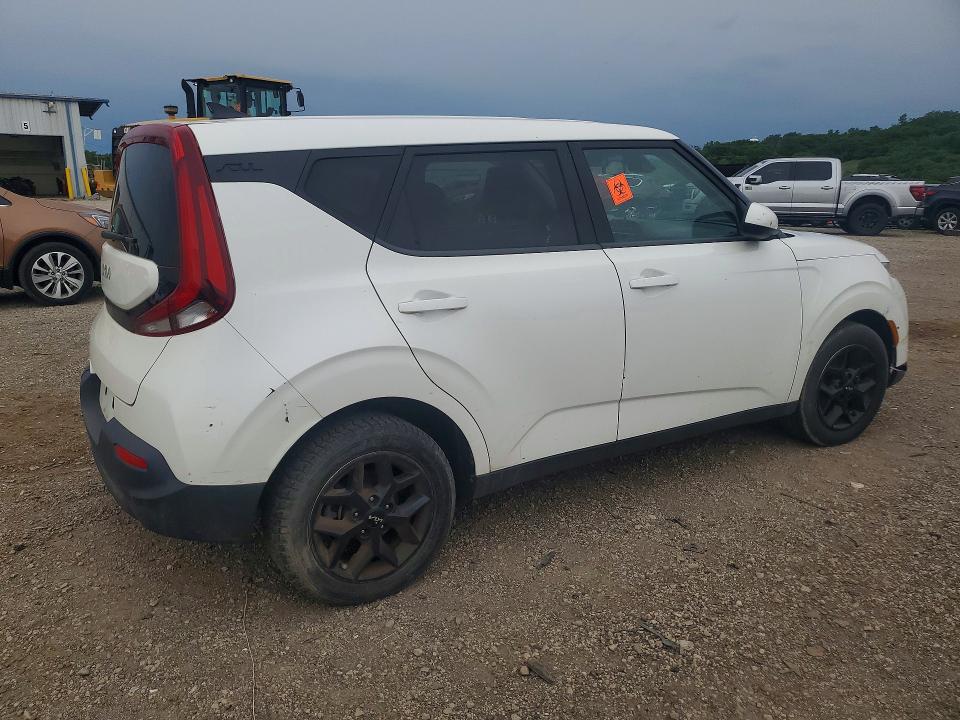 2022 Kia Soul VIN KNDJ23AU6N7816551 COPART salvage auction — MINOR DENT/SCRATCHES, IL - CERTIFICATE OF TITLE, sold $3,300 on 2026-07-16 (photo 3)