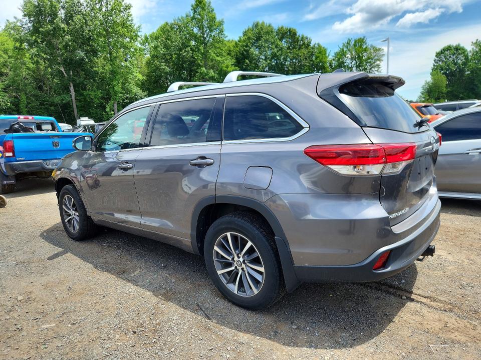 2018 Toyota VIN 5TDJZRFH2JS848164 COPART salvage auction — FRONT END, MA - CERT OF TITLE-SALVAGE, sold $8,600 on 2026-07-02 (photo 2)