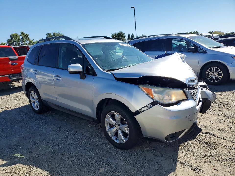 2014 Subaru Forester VIN JF2SJAGCXEH427952 COPART salvage auction — FRONT END, Ca - Salvage Certificate, sold $825 on 2026-07-07 (photo 4)