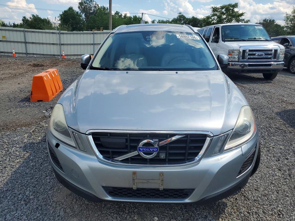 2012 Volvo Xc60 VIN YV4902DZ0C2263039 COPART salvage auction — REAR END, Nj - Certificate Of Title, sold $375 on 2026-08-04 (photo 5)