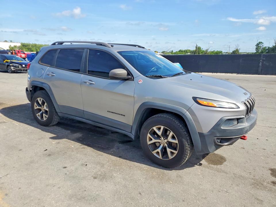 2015 Jeep Cherokee VIN 1C4PJMBB1FW595206 COPART salvage auction — REAR END, FL - CERT OF TITLE SLVG REBUILDABLE, sold $2,050 on 2026-07-02 (photo 4)