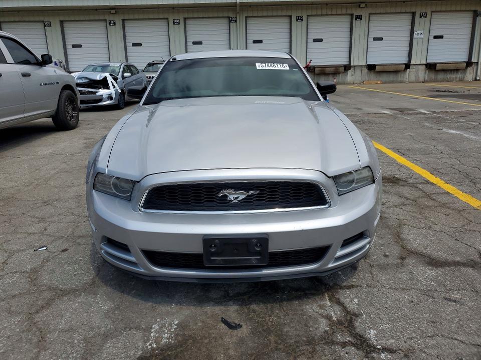 2013 Ford VIN 1ZVBP8AM3D5220873 COPART salvage auction — MINOR DENT/SCRATCHES, Ky - Certificate Of Title, sold $1,600 on 2026-07-02 (photo 5)