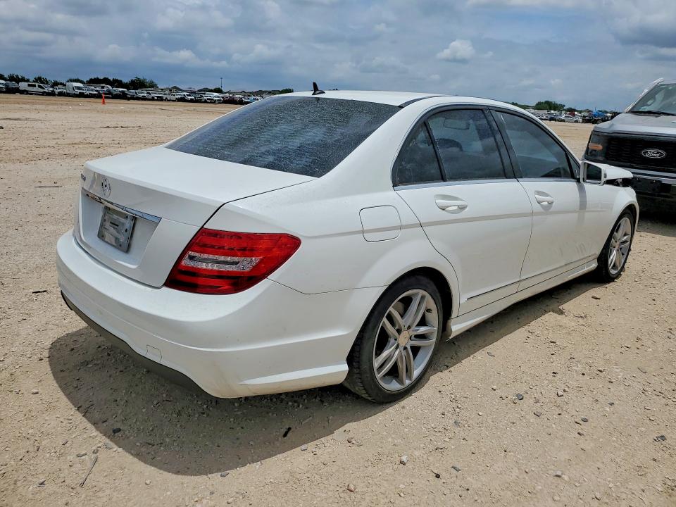 2014 Mercedes-benz C-klasse VIN WDDGF4HB0ER313195 COPART salvage auction — FRONT END, Tx - Salvage Vehicle Title, sold $975 on 2026-07-23 (photo 3)