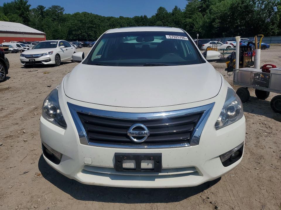 2015 Nissan Altima VIN 1N4AL3AP8FC485588 COPART salvage auction — REAR END, Ma - Cert Of Title-Reconstrctd Coll, sold $1,550 on 2026-07-02 (photo 5)