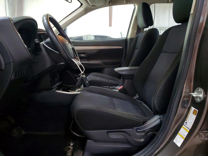 2017 Mitsubishi Outlander VIN JA4AZ3A36HZ051959 COPART salvage auction — NORMAL WEAR, Pa - Cert Of Title (P), sold $4,100 on 2026-07-29 (photo 7)