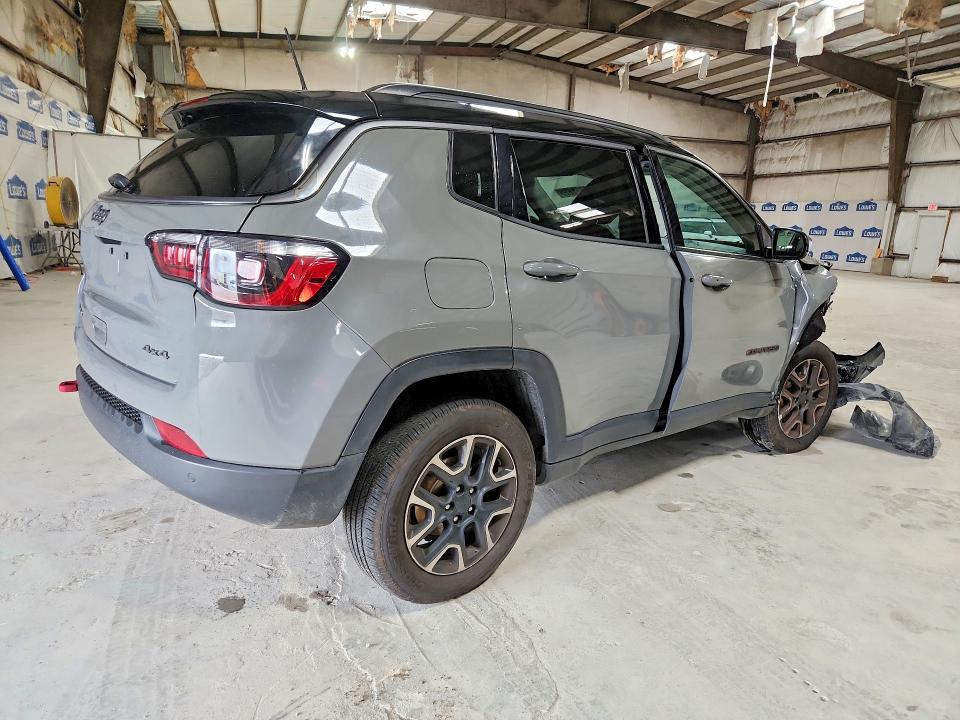 2021 Jeep Compass VIN 3C4NJDDB0MT529253 COPART salvage auction — FRONT END, Tn - Salvage Certificate, sold $2,700 on 2026-08-03 (photo 3)