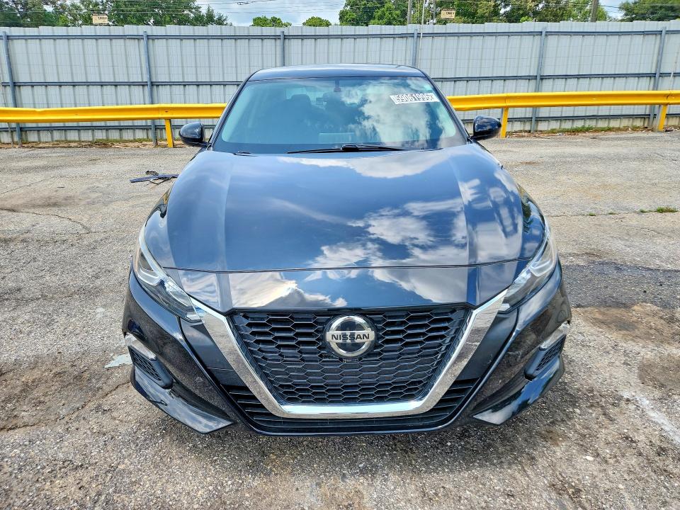 2019 Nissan Altima VIN 1N4BL4BV4KC115160 COPART salvage auction — MINOR DENT/SCRATCHES, FL - CERTIFICATE OF TITLE, sold $4,350 on 2026-07-28 (photo 5)