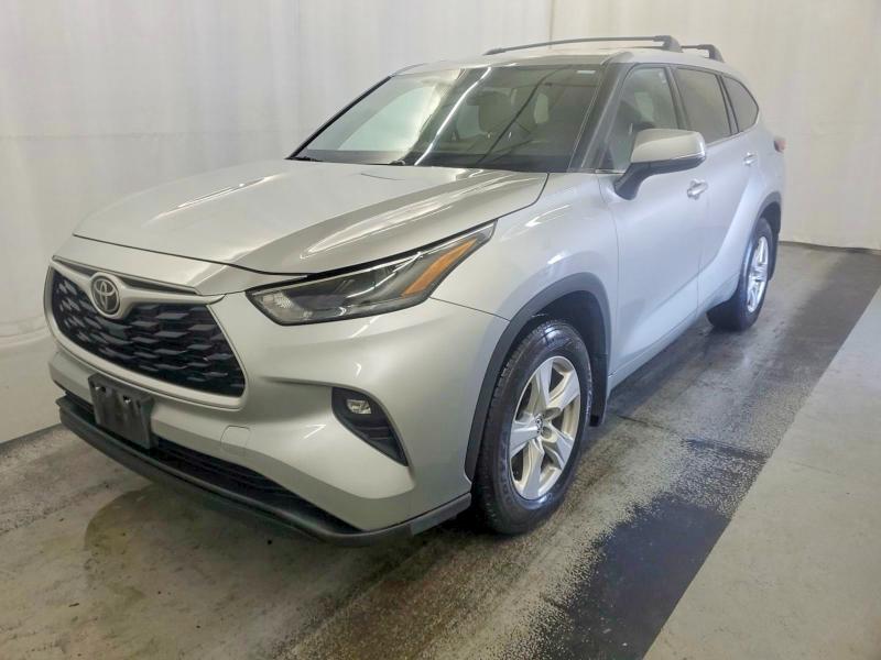 2022 Toyota Highlander VIN 5TDBZRBH9NS577099 COPART salvage auction — NORMAL WEAR, Mt - Certificate Of Title (P), sold $14,500 on 2026-07-29 (photo 2)