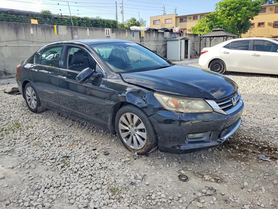 2014 Honda VIN 1HGCR3F94EA040269 COPART salvage auction — SIDE, Fl - Cert Of Title Slvg Rebuildable, sold $1,750 on 2026-07-02 (photo 4)