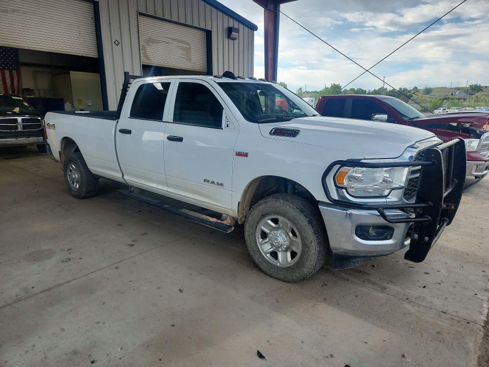2022 Ram 2500 VIN 3C6UR5HJ3NG438281 COPART salvage auction — MINOR DENT/SCRATCHES, Ok - Certificate Of Title (P), sold $13,400 on 2026-07-20 (photo 4)