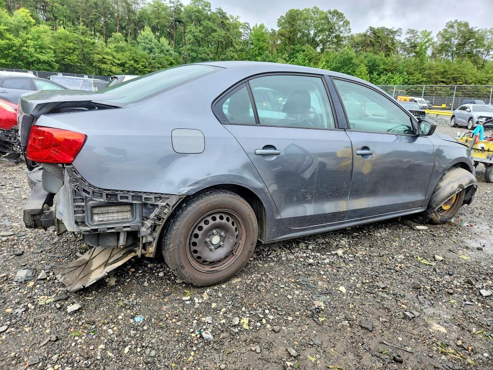2014 Volkswagen VIN 3VW2K7AJXEM324674 COPART salvage auction — REAR END, Id - Salvage Certificate Of Title, sold $225 on 2026-07-31 (photo 3)
