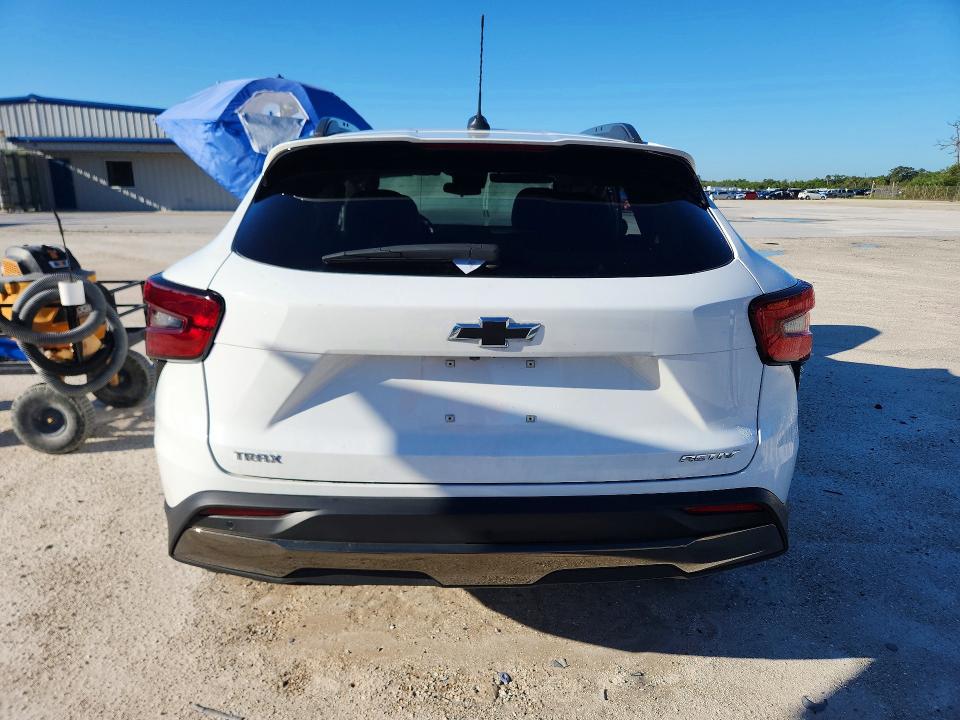 2025 Chevrolet Trax VIN KL77LKEP4SC223163 COPART salvage auction — SIDE, Fl - Certificate Of Destruction, sold $7,000 on 2026-07-08 (photo 6)