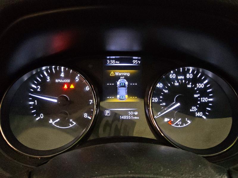 2017 Nissan Rogue sport VIN JN1BJ1CP8HW022800 COPART salvage auction — MINOR DENT/SCRATCHES, Tx - Certificate Of Title, sold $1,900 on 2026-07-07 (photo 9)