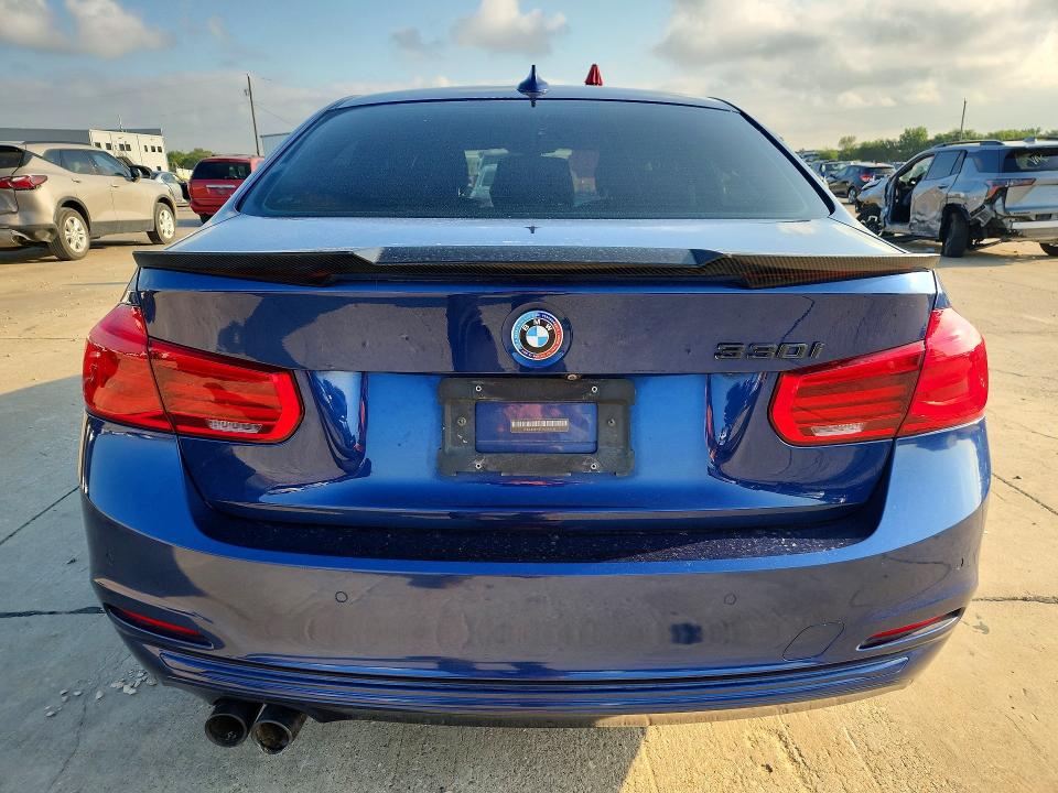 2018 BMW 3er VIN WBA8B9G57JNU98945 COPART salvage auction — SIDE, Tx - Salvage Vehicle Title, sold $6,700 on 2026-07-02 (photo 6)