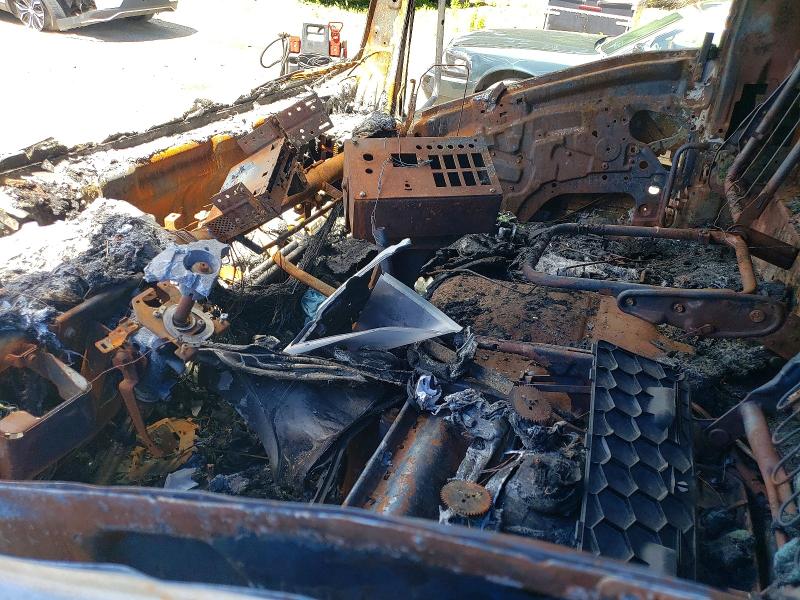 2021 Isuzu VIN 54DB4W1D0MS208998 COPART salvage auction — BURN, Ny - Registration Document Card, sold $2,000 on 2026-07-09 (photo 7)