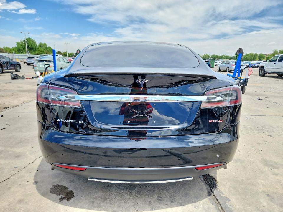 2014 Tesla Model s VIN 5YJSA1H27EFP68178 COPART salvage auction — SIDE, Co - Public - Salvage Title, sold $4,600 on 2026-07-27 (photo 6)